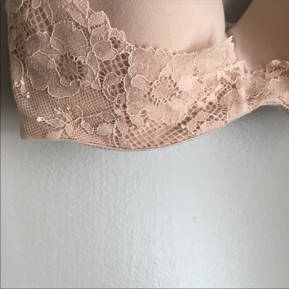 Victoria’s Secret Lace Body Lined Strapless Bra - Picture 3 of 7